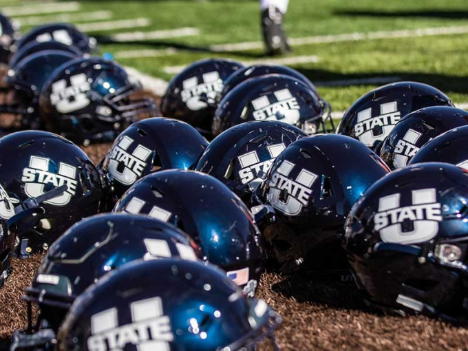 Boise State Broncos vs. Utah State Aggies at Albertsons Stadium